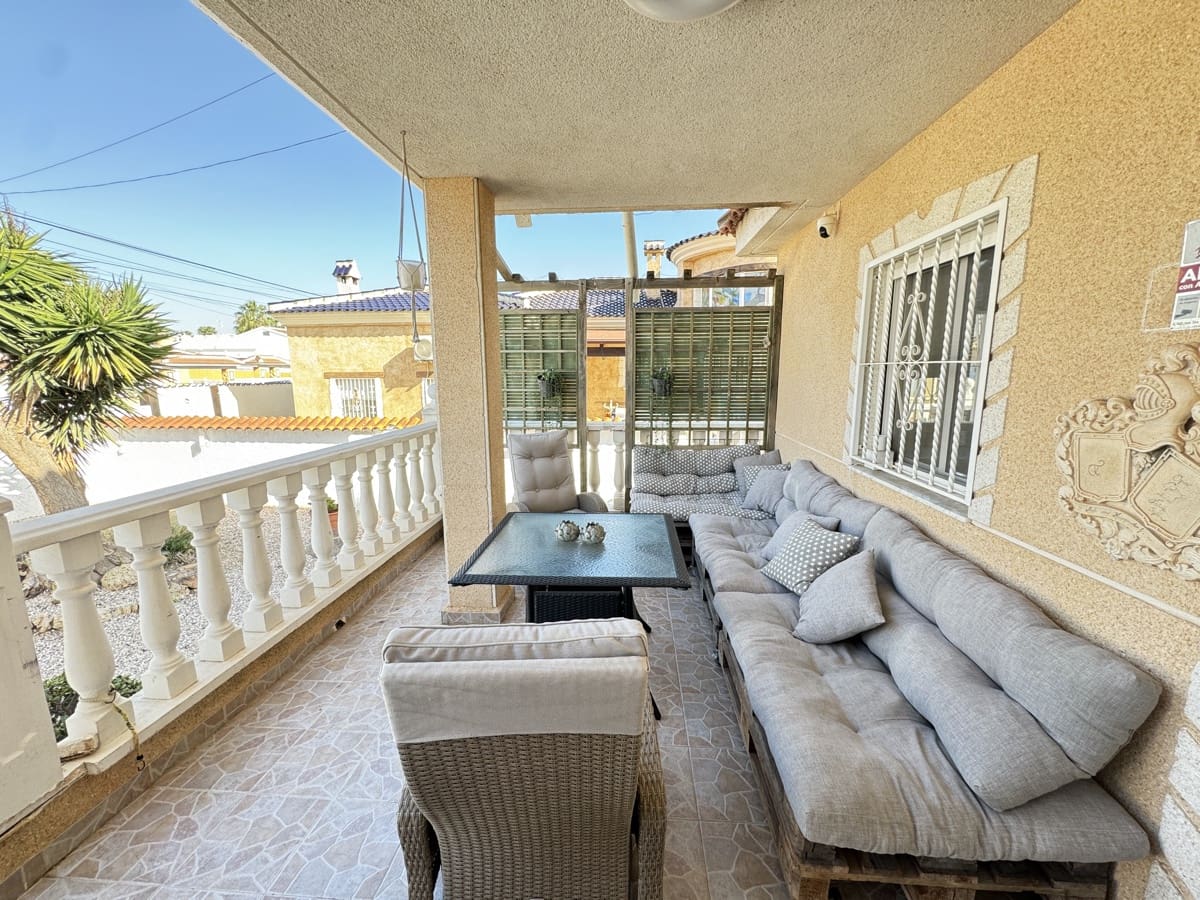 4 bedroom Villa for sale in Ciudad Quesada - € 540,000 (Ref: 9770155)