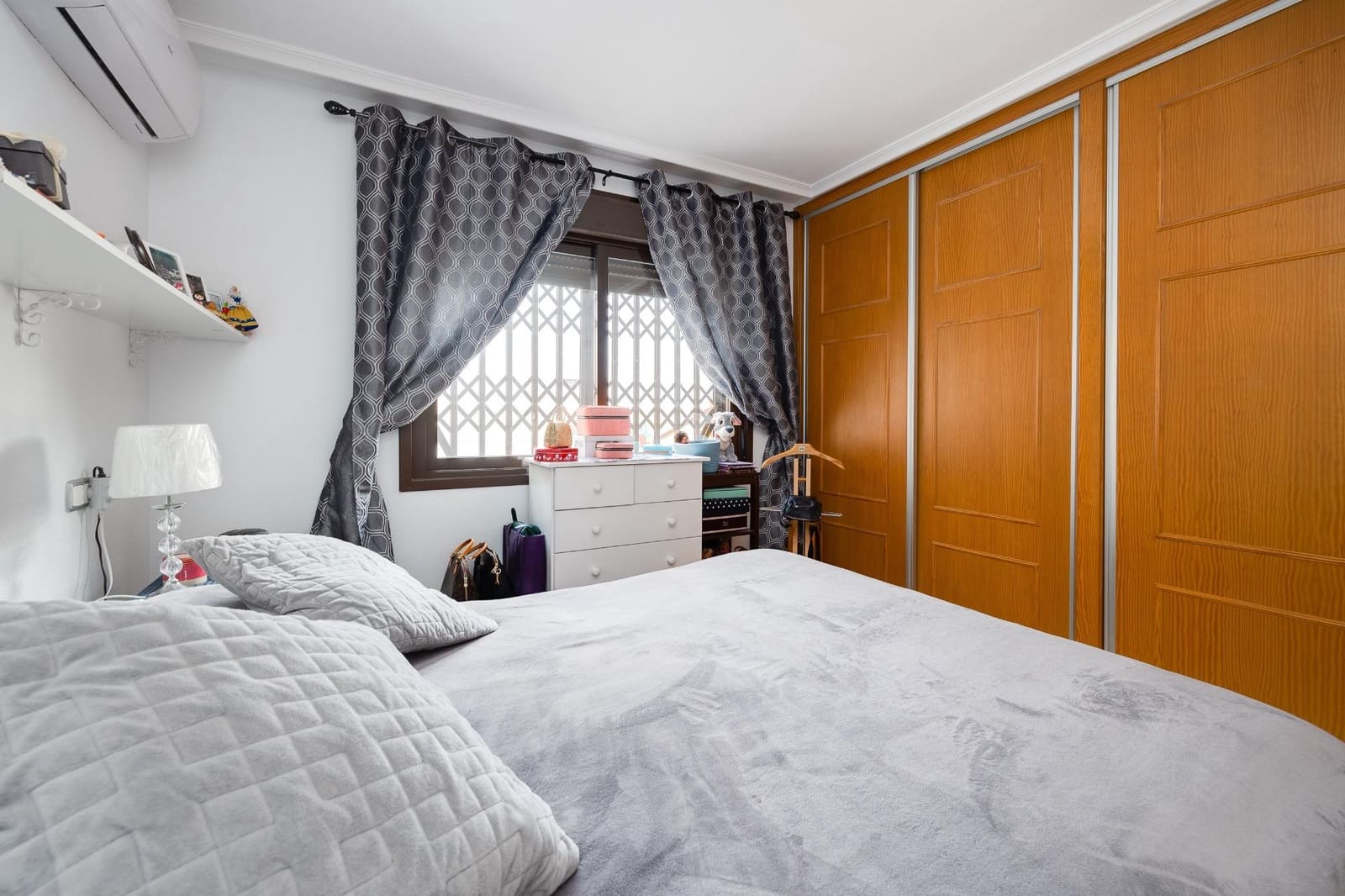 2 soveværelse Lejlighed til salg i Torrevieja med swimmingpool - € 195.000 (Ref: 9785129)