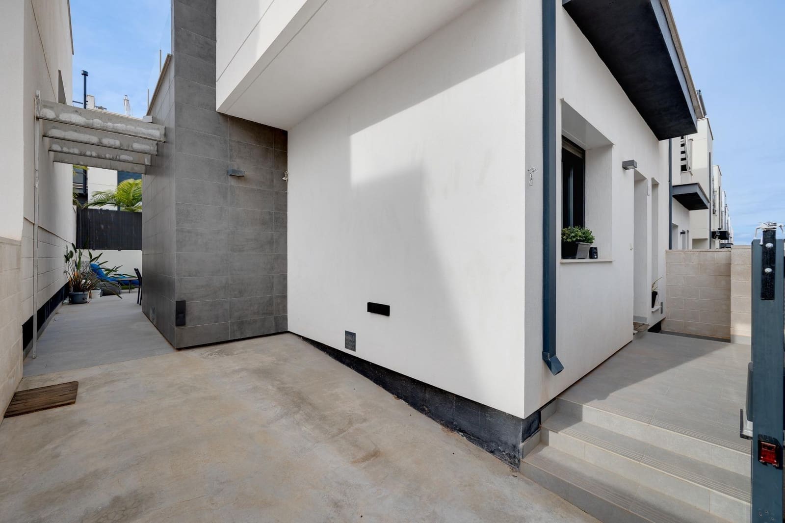 3 soveværelse Villa til salg i Villamartin med swimmingpool garage - € 359.900 (Ref: 9785132)