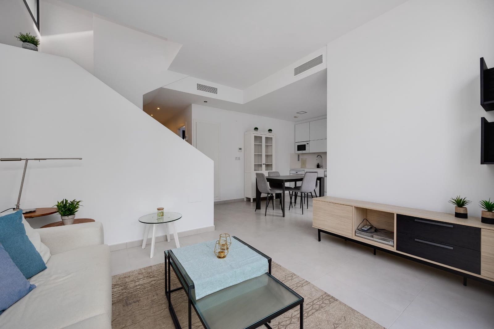 3 soveværelse Villa til salg i Villamartin med swimmingpool garage - € 359.900 (Ref: 9785132)