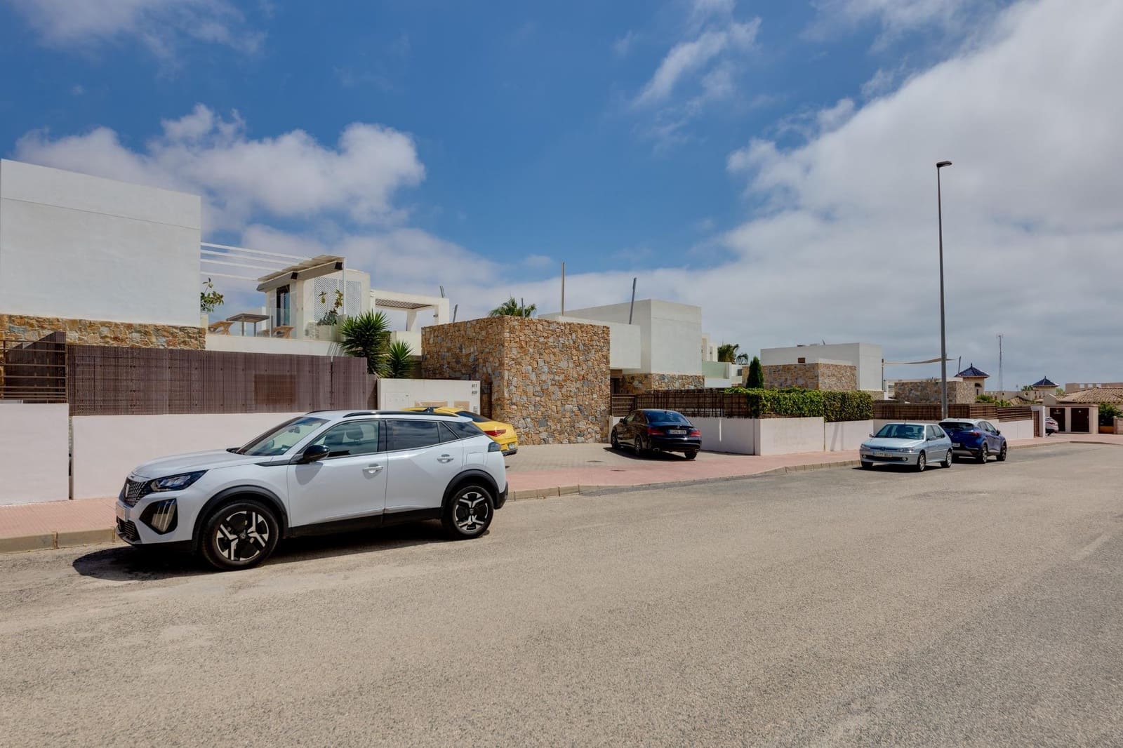 2 bedroom Villa for sale in Orihuela Costa - € 349,000 (Ref: 9785134)