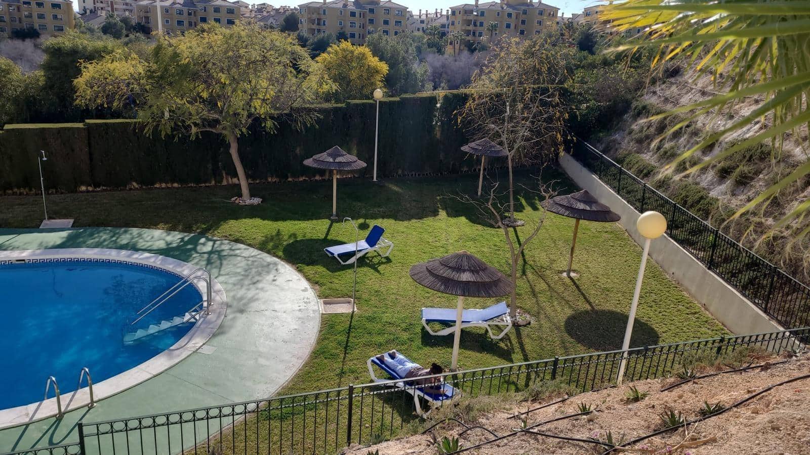 2 soveværelse Lejlighed til salg i Campoamor med swimmingpool - € 195.000 (Ref: 9785135)