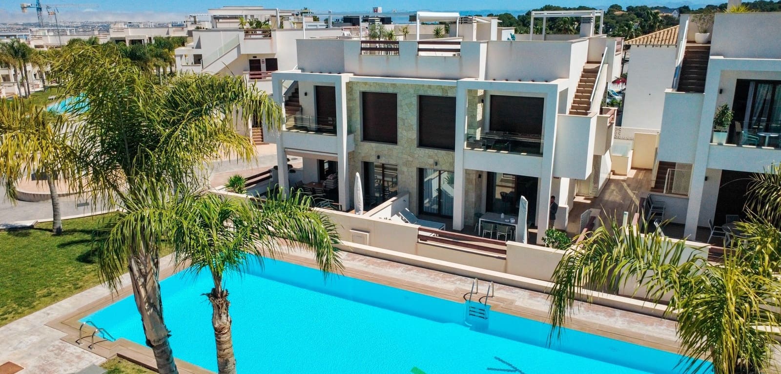 2 soverom Leilighet til salgs i Los Balcones med svømmebasseng garasje - € 299 000 (Ref: 9785149)