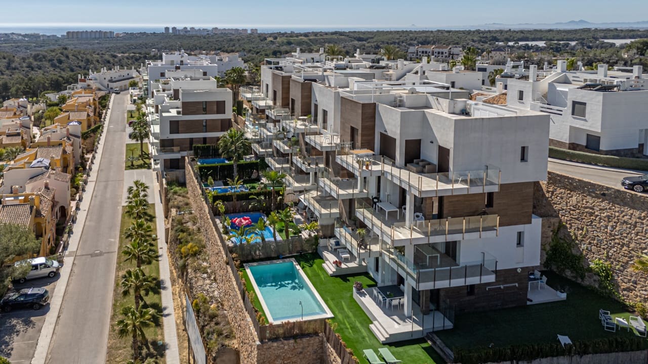 2 soverom Leilighet til salgs i Las Ramblas Golf med svømmebasseng - € 399 500 (Ref: 9795730)