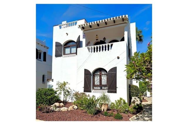 3 soveværelse Villa til salg i Villamartin, Orihuela - € 425.000 (Ref: 9795736)