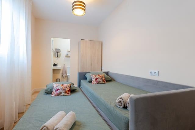 Apartamento de 4 habitaciones en Puerto Deportivo, Torrevieja en venta - 199.000 € (Ref: 9795739)