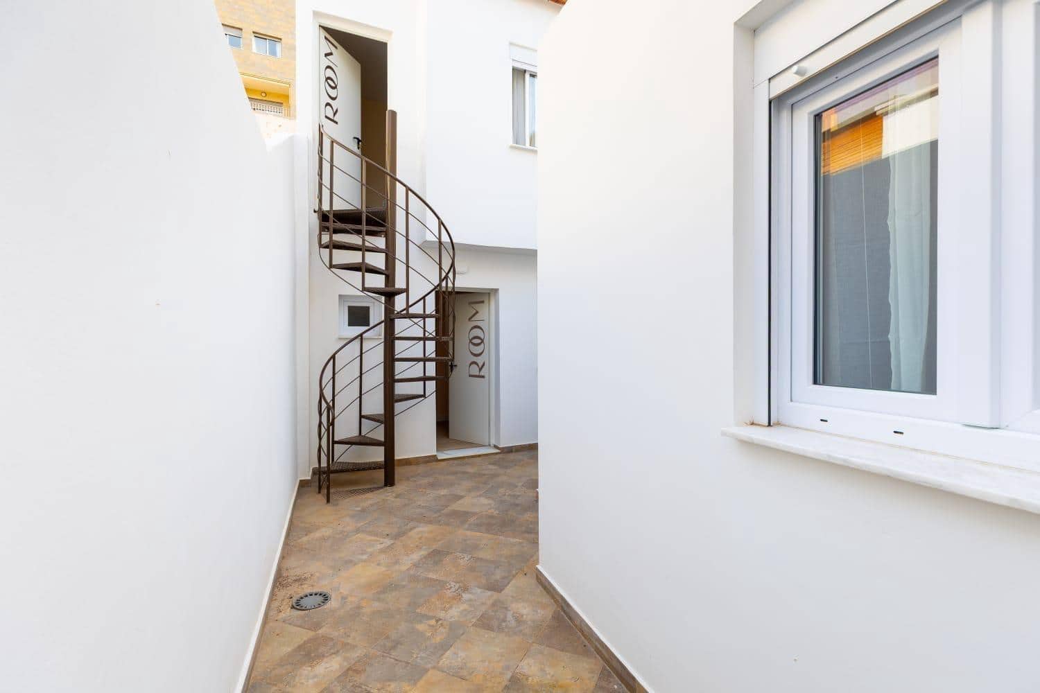 Apartamento de 4 habitaciones en Torrevieja en venta - 199.000 € (Ref: 9795739)