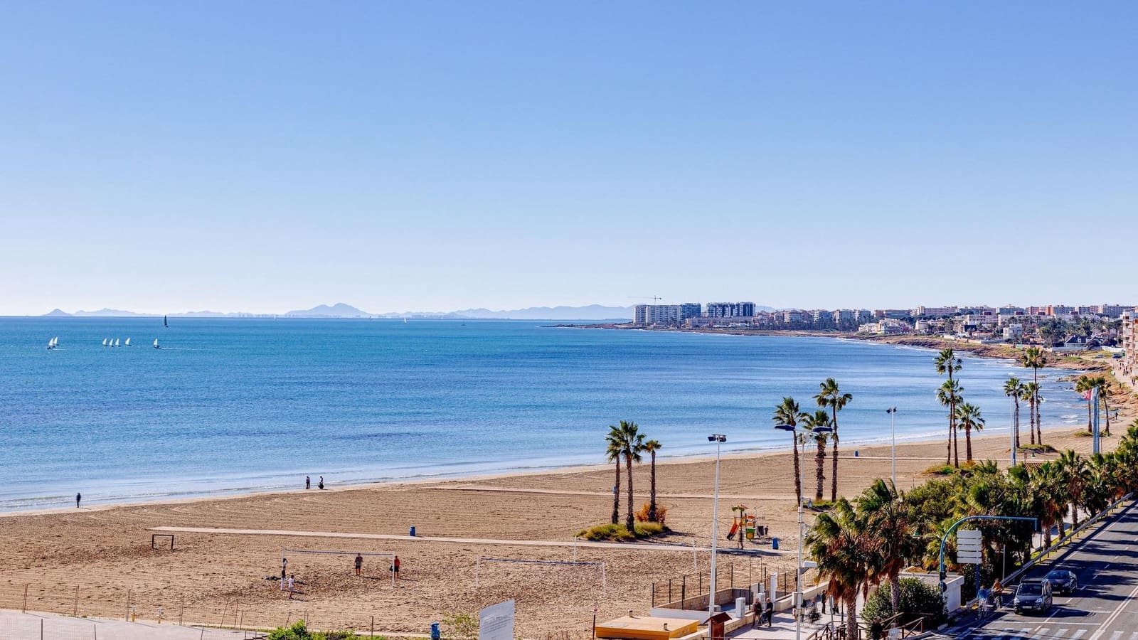 Apartamento de 4 habitaciones en Torrevieja en venta - 199.000 € (Ref: 9795739)