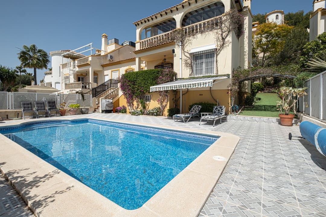 3 Zimmer Villa zu verkaufen in Las Ramblas Golf mit Pool Garage - 529.000 € (Ref: 9796645)