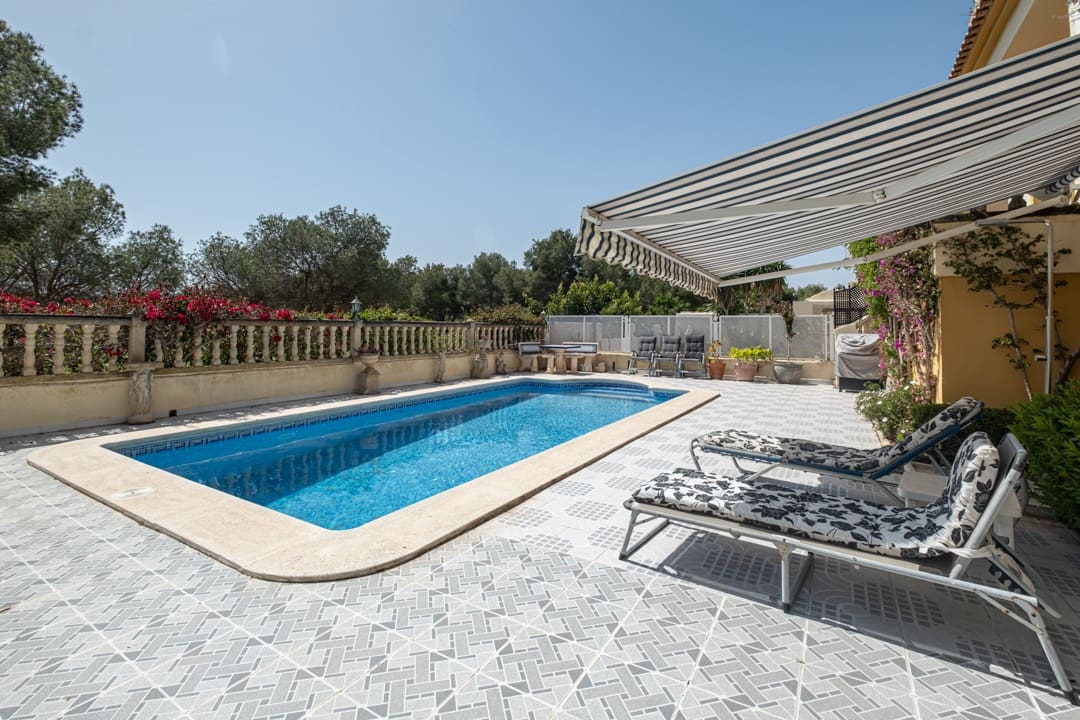 3 Zimmer Villa zu verkaufen in Las Ramblas Golf mit Pool Garage - 529.000 € (Ref: 9796645)