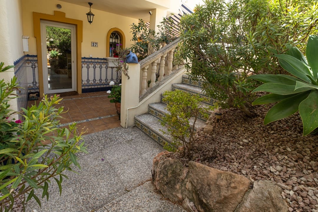 3 Zimmer Villa zu verkaufen in Las Ramblas Golf mit Pool Garage - 529.000 € (Ref: 9796645)