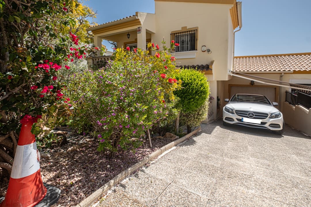 3 Zimmer Villa zu verkaufen in Las Ramblas Golf mit Pool Garage - 529.000 € (Ref: 9796645)