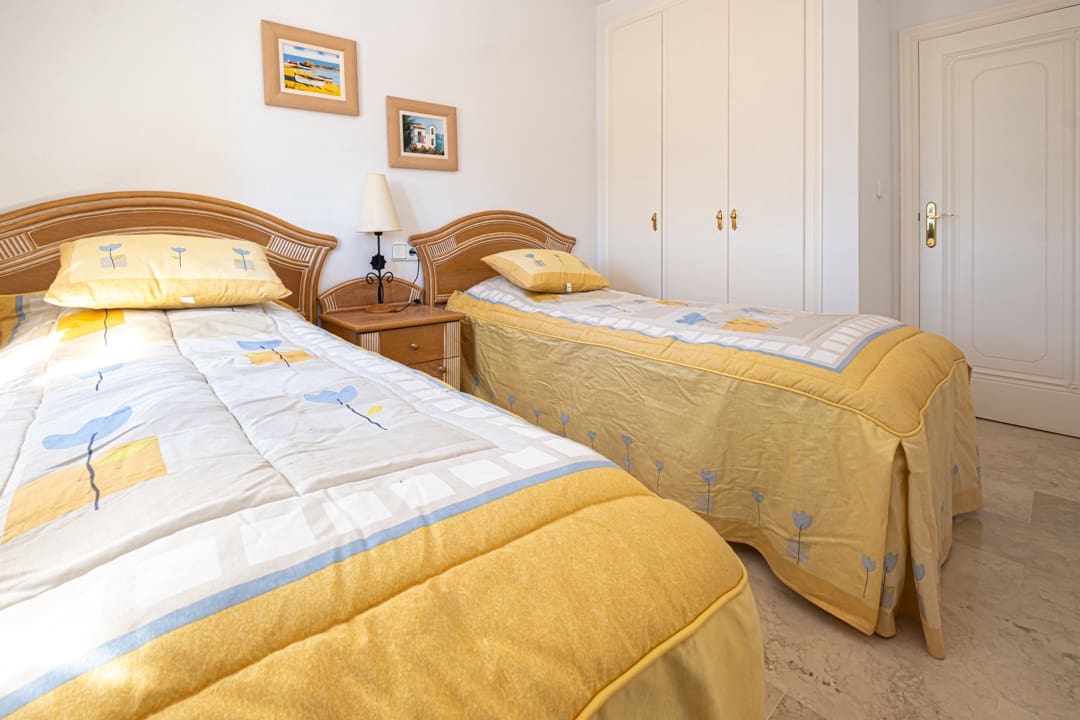 Apartamento de 3 habitaciones en Las Ramblas Golf en venta con piscina garaje - 299.500 € (Ref: 9798214)