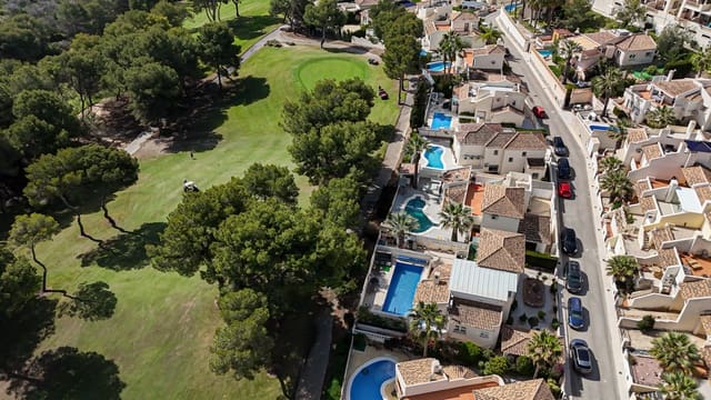 3 sovrum Villa till salu i Las Ramblas Golf, Orihuela med pool garage - 529 000 € (Ref: 9802892)