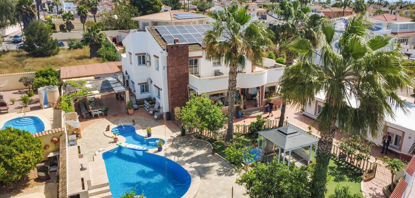 7 bedroom Villa for sale in Ciudad Quesada - € 1,299,000 (Ref: 9805284)