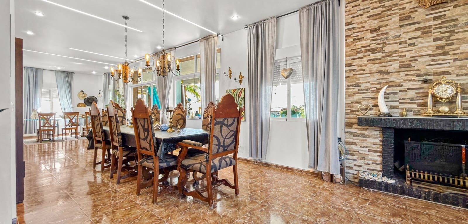 7 bedroom Villa for sale in Ciudad Quesada - € 1,299,000 (Ref: 9805284)