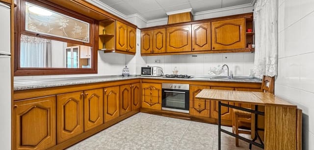 3 sovrum Lägenhet till salu i Playa de los Locos, Torrevieja med garage - 375 000 € (Ref: 9805285)