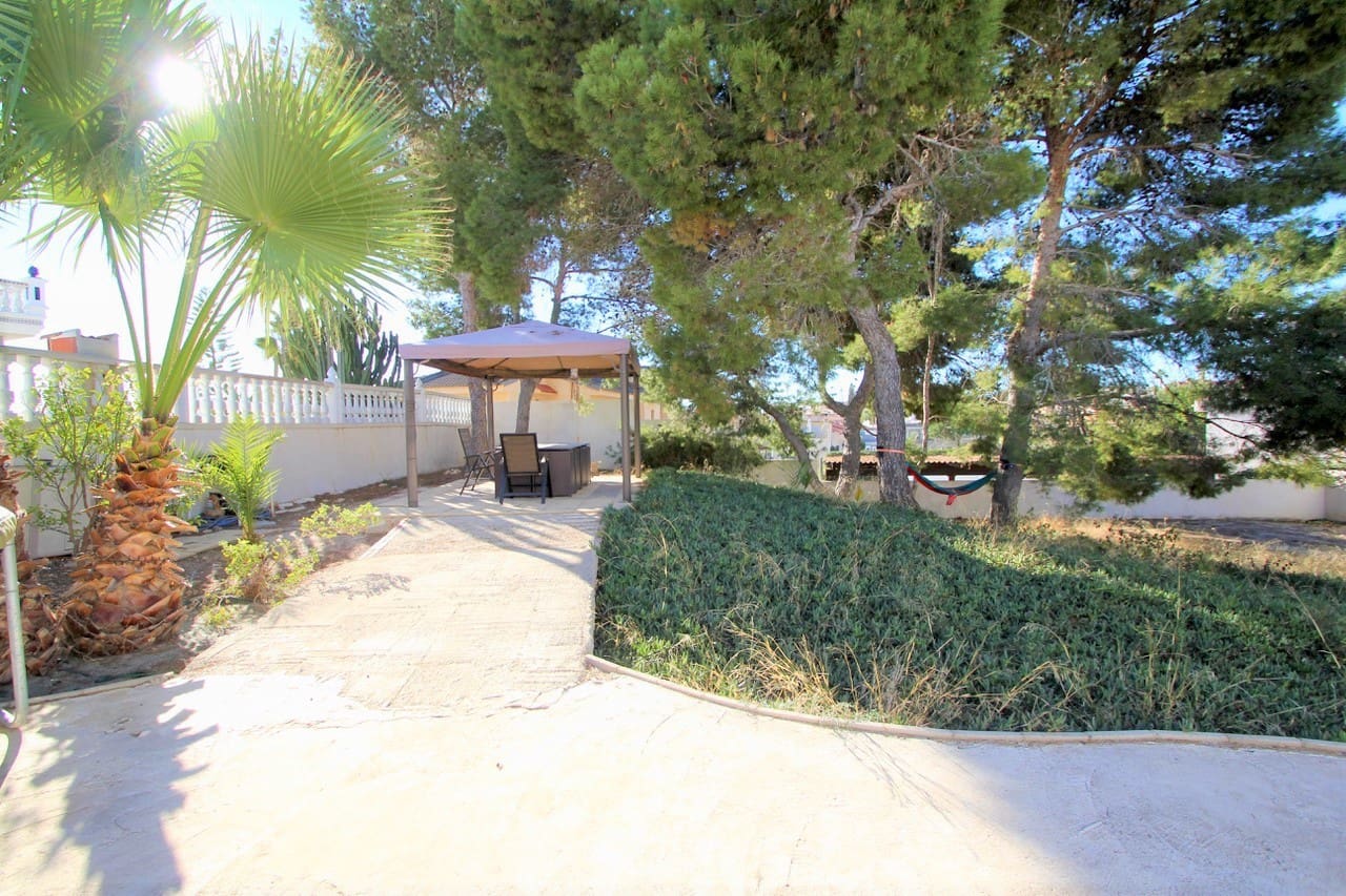 3 bedroom Villa for sale in Ciudad Quesada with pool - € 549,000 (Ref: 9807255)