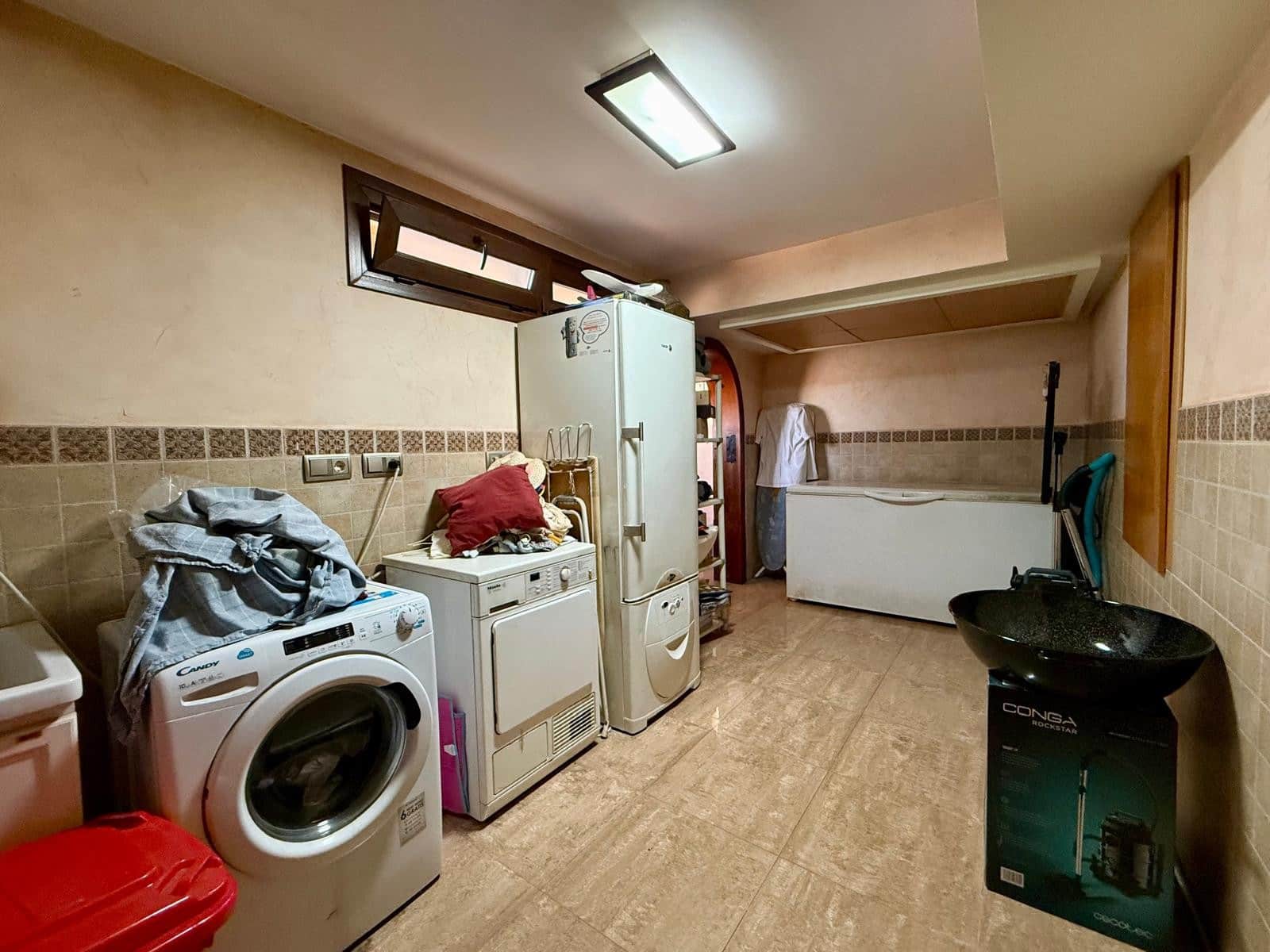 5 makuuhuone Huvila myytävänä paikassa San Miguel de Salinas mukana uima-altaan 
autotalli - 675 000 € (Ref: 9807257)