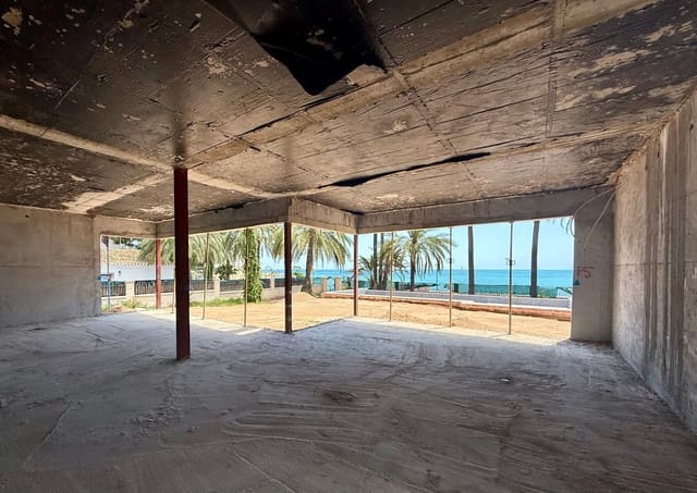 Villa zu verkaufen in Punta Prima, Orihuela mit Pool - 2.750.000 € (Ref: 9807260)