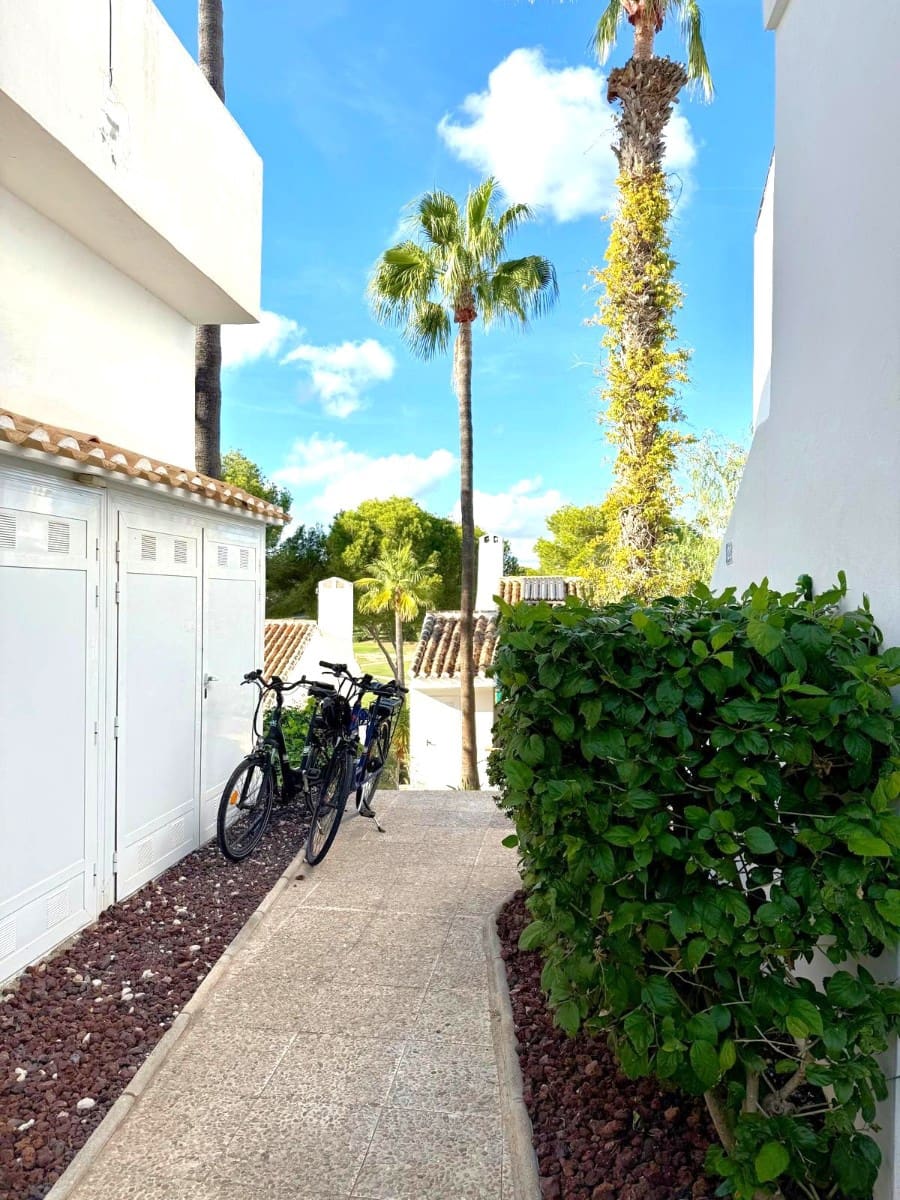 3 slaapkamer Villa te koop in Villamartin - € 425.000 (Ref: 9807264)