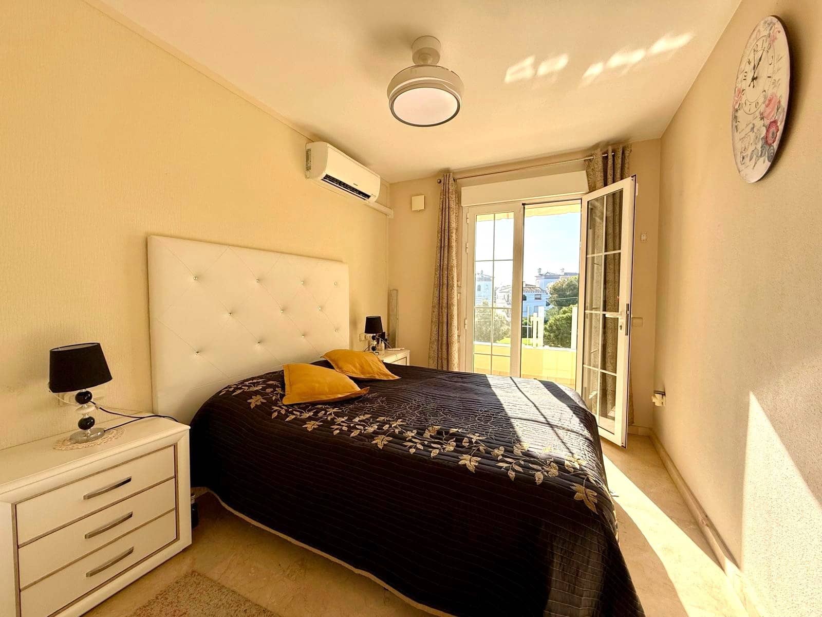 2 bedroom Townhouse for sale in Villamartin with pool - € 229,500 (Ref: 9807265)