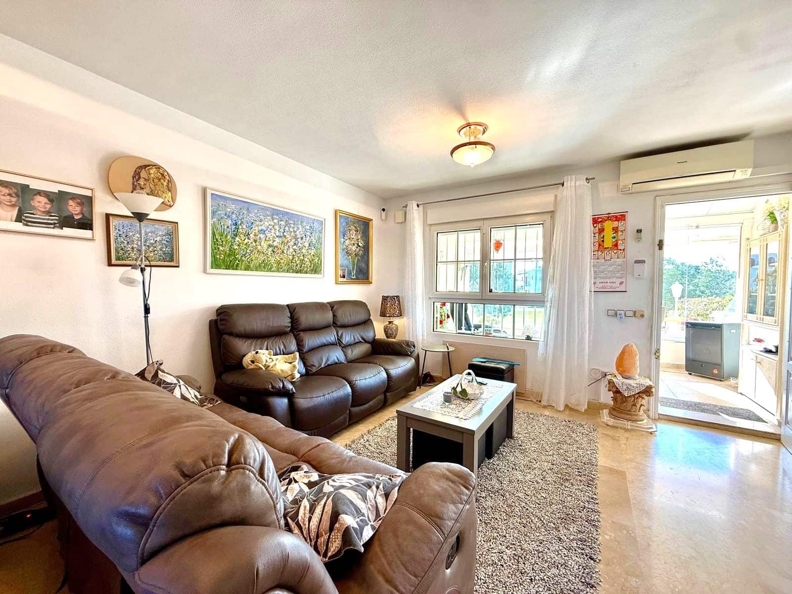 2 bedroom Townhouse for sale in Villamartin with pool - € 229,500 (Ref: 9807265)