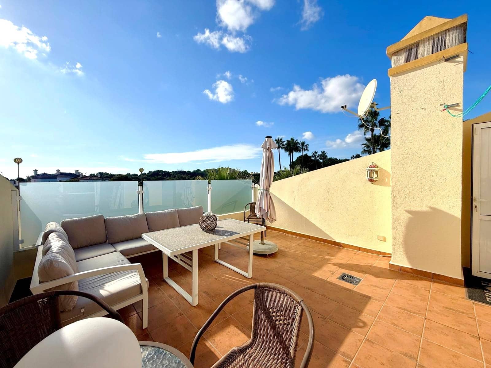 2 bedroom Townhouse for sale in Villamartin with pool - € 229,500 (Ref: 9807265)