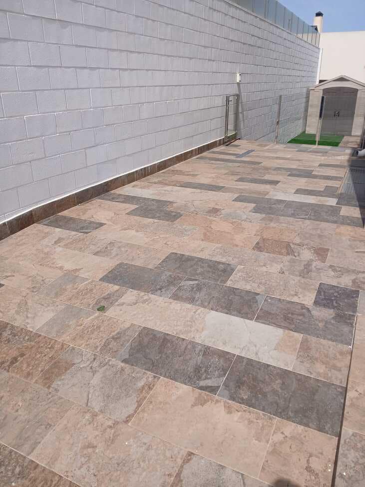 5 makuuhuone Huvila myytävänä paikassa Villamartin mukana uima-altaan - 699 000 € (Ref: 9807269)