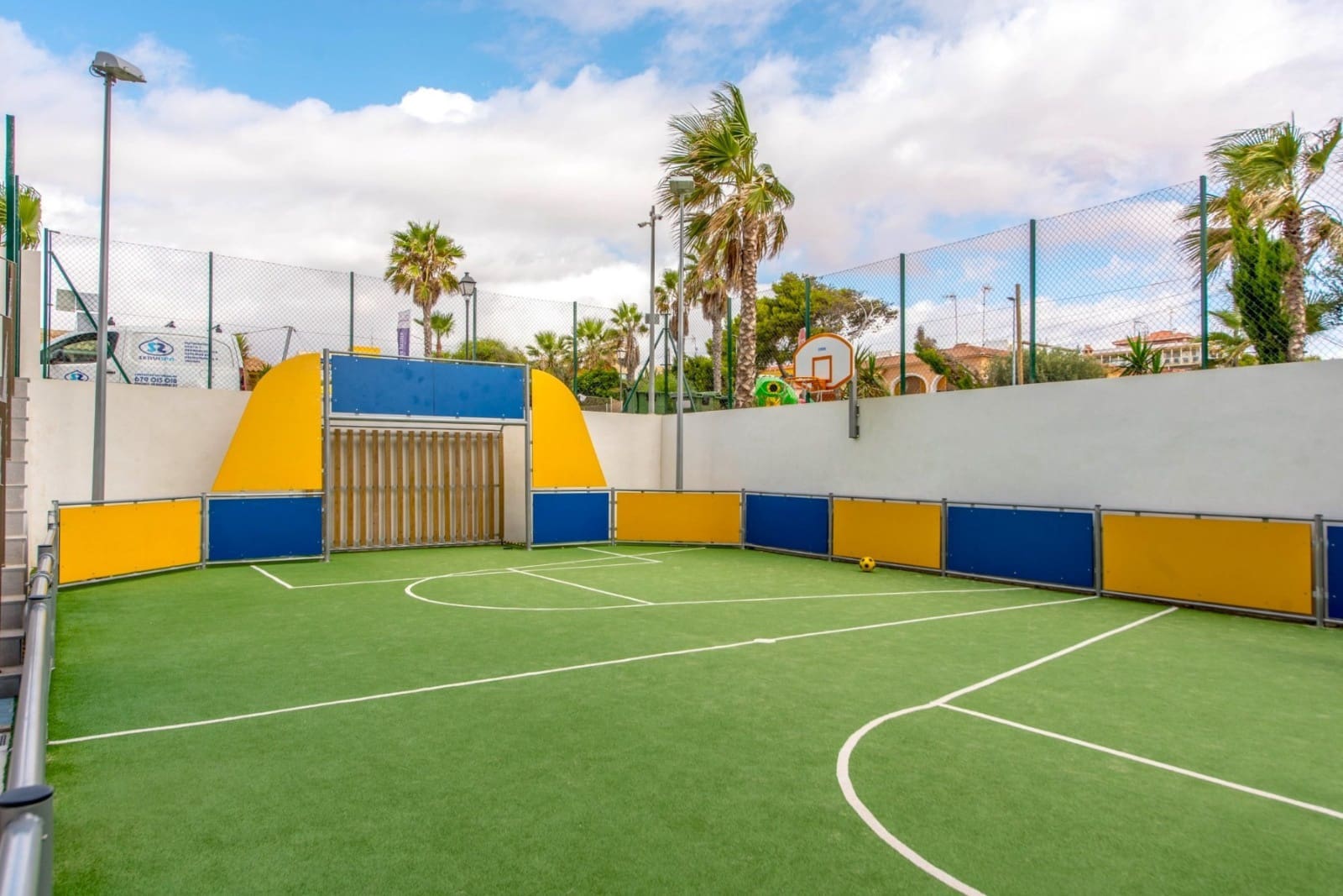 2 quarto Apartamento para venda em Punta Prima com piscina - 450 000 € (Ref: 9807271)