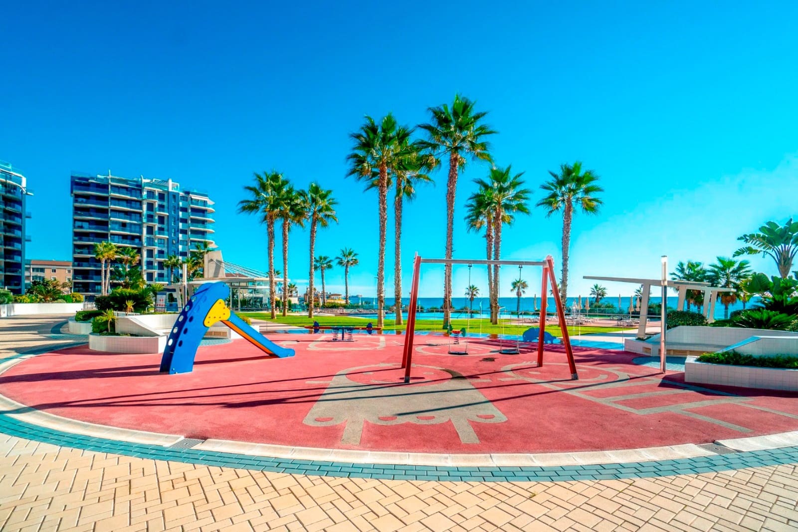 2 quarto Apartamento para venda em Punta Prima com piscina - 450 000 € (Ref: 9807271)