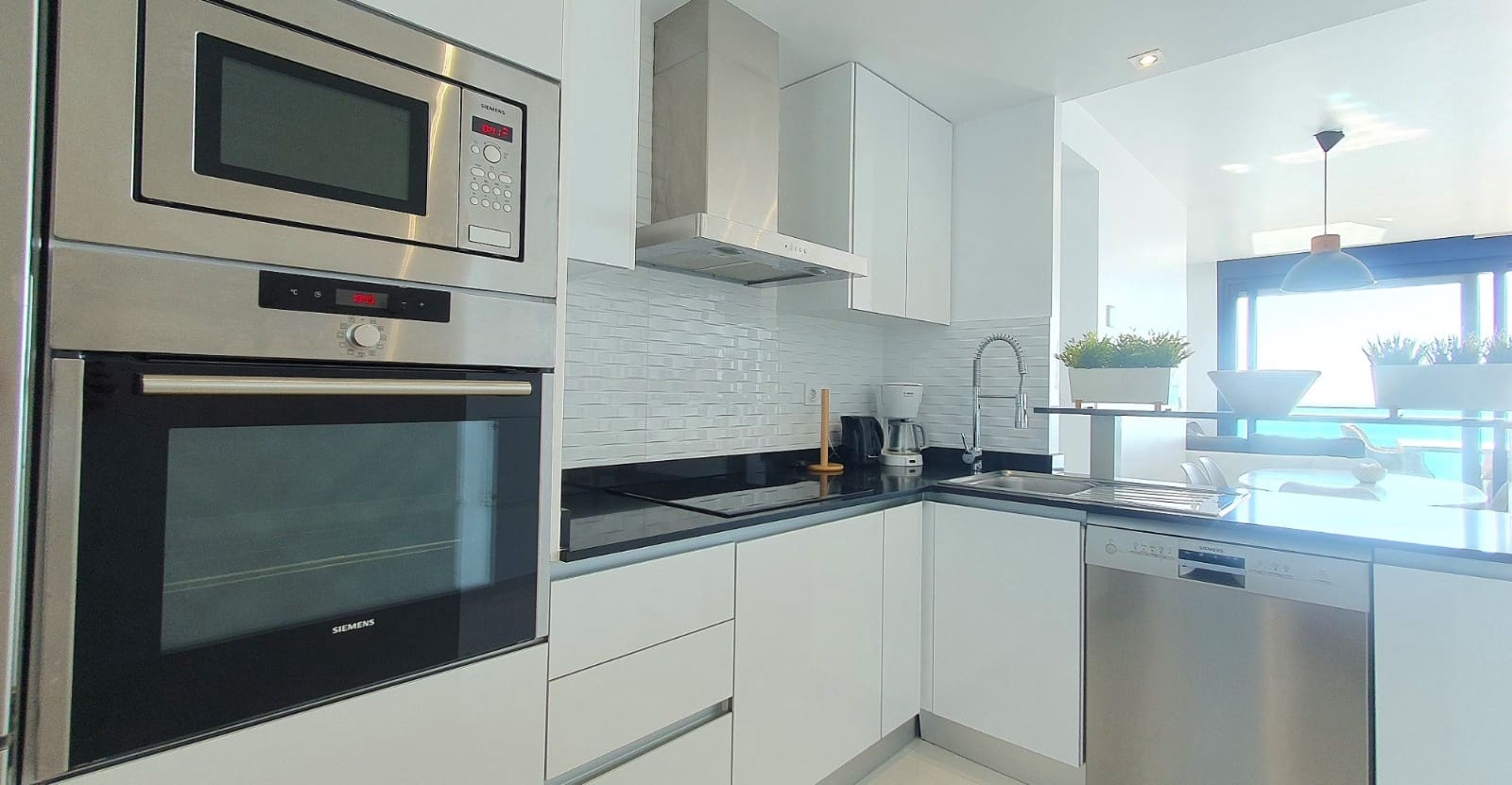 2 quarto Apartamento para venda em Punta Prima com piscina - 450 000 € (Ref: 9807271)