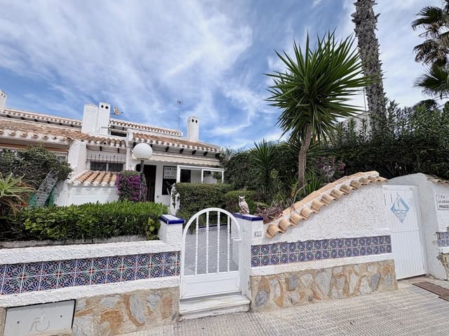 Casa de 4 habitaciones en Cabo Roig, Orihuela en venta con piscina - 390.000 € (Ref: 9807272)