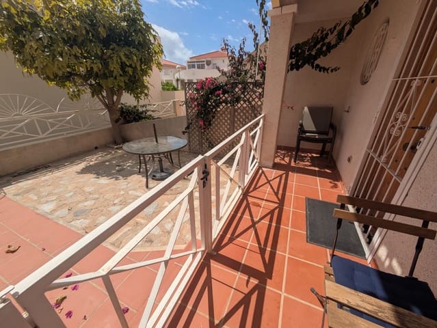 2 soveværelse Lejlighed til salg i Playa Flamenca, Orihuela med swimmingpool - € 155.000 (Ref: 9812942)
