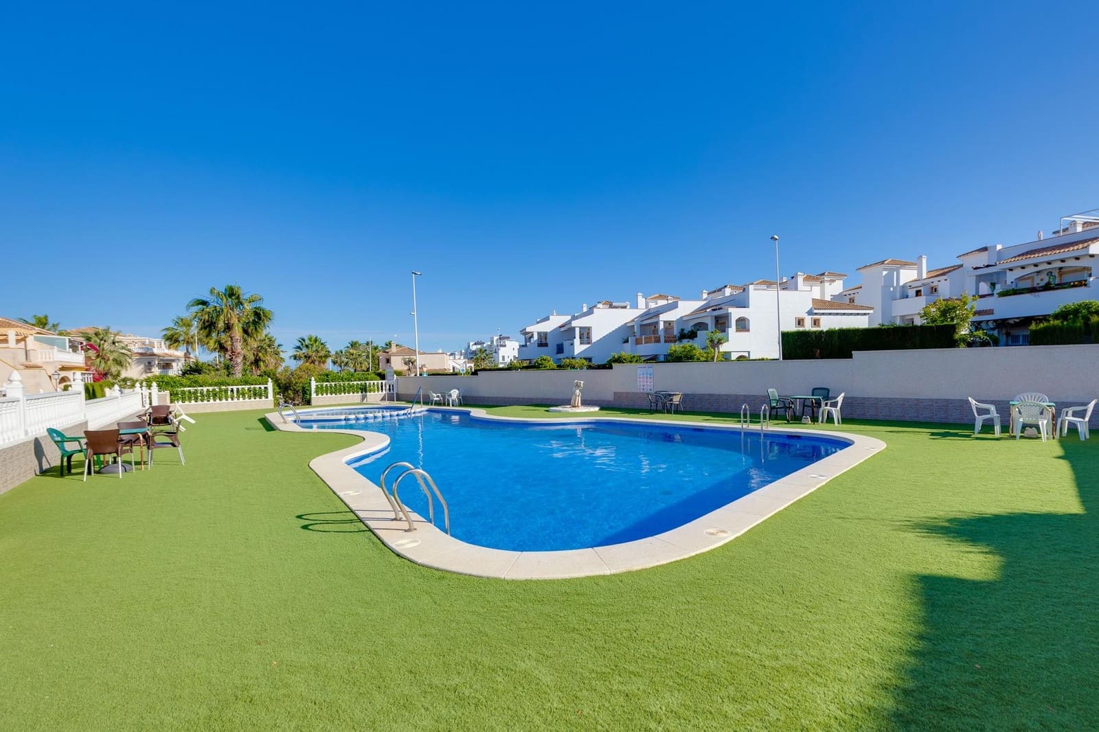 2 bedroom Townhouse for sale in Los Dolses - € 189,000 (Ref: 9816433)