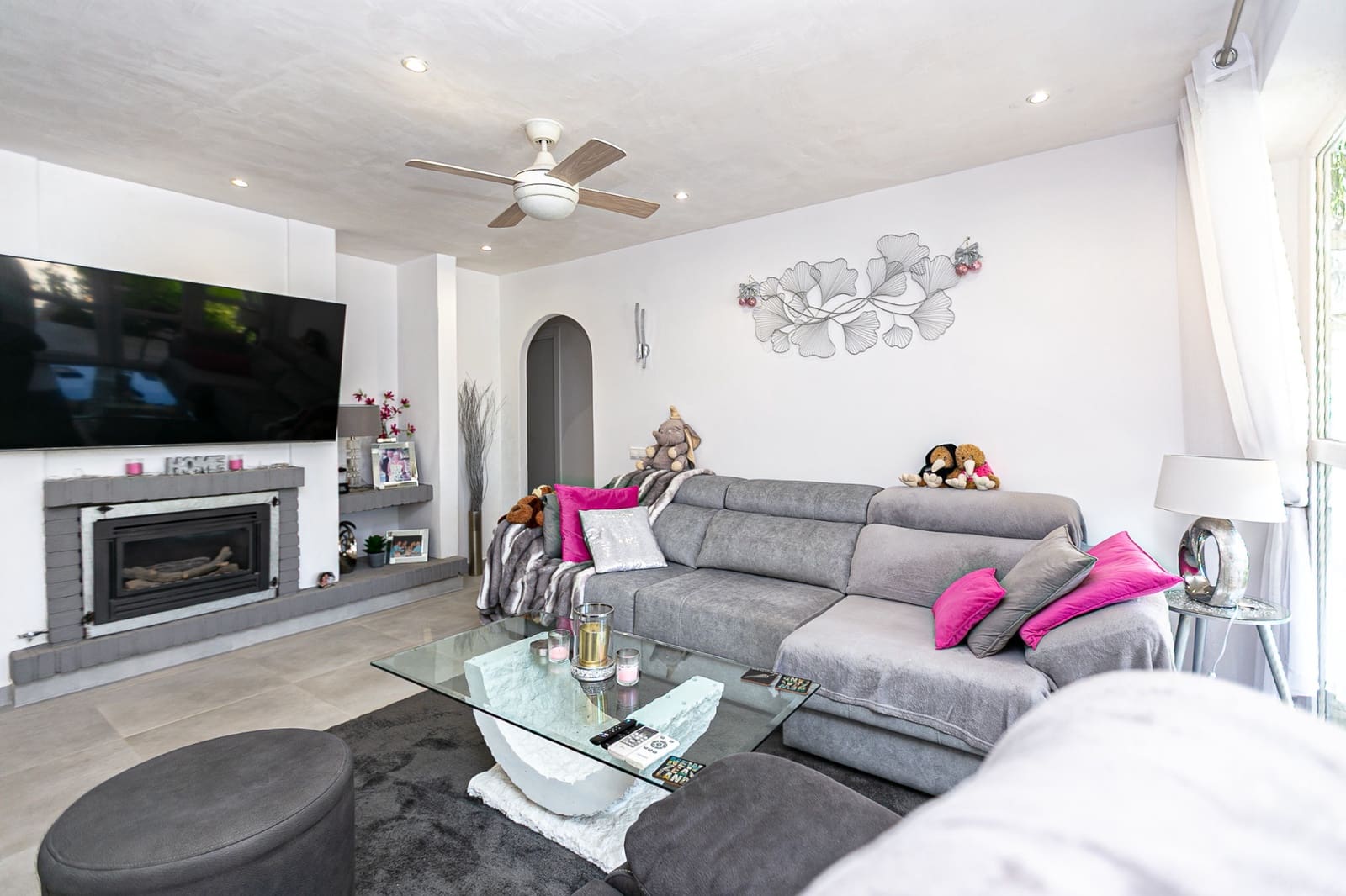 6 Zimmer Villa zu verkaufen in Orihuela Costa mit Pool Garage - 799.000 € (Ref: 9816444)