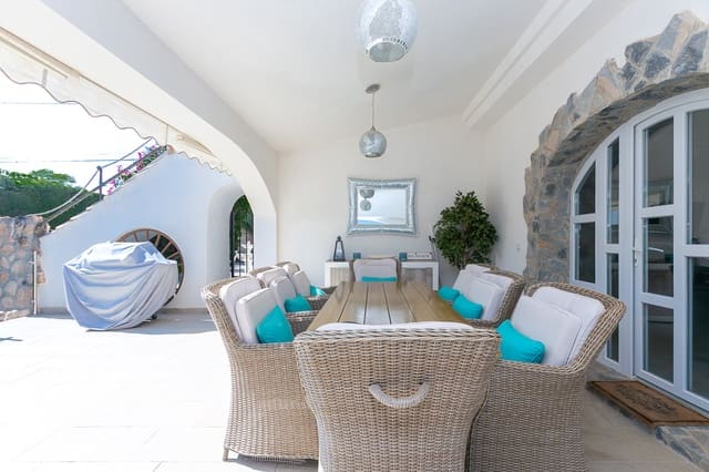 6 slaapkamer Villa te koop in Lomas de Cabo Roig - Los Dolses, Orihuela met zwembad garage - € 799.000 (Ref: 9816444)