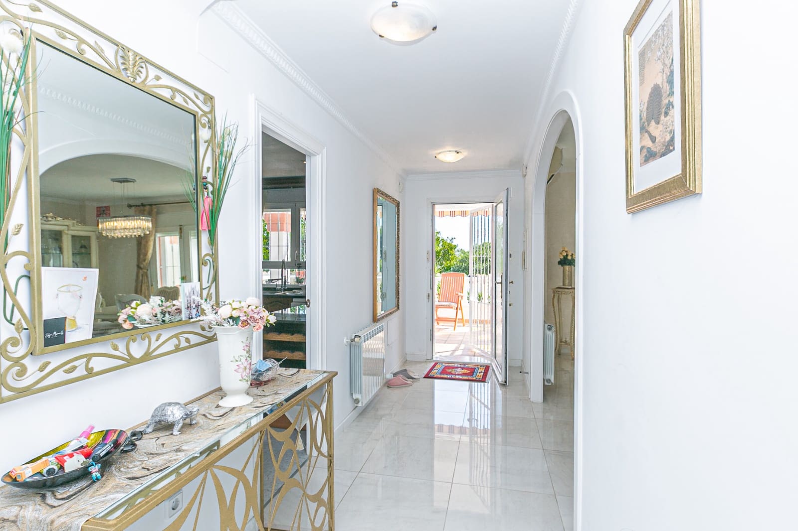 4 Zimmer Villa zu verkaufen in Campoamor mit Pool Garage - 800.000 € (Ref: 9816445)