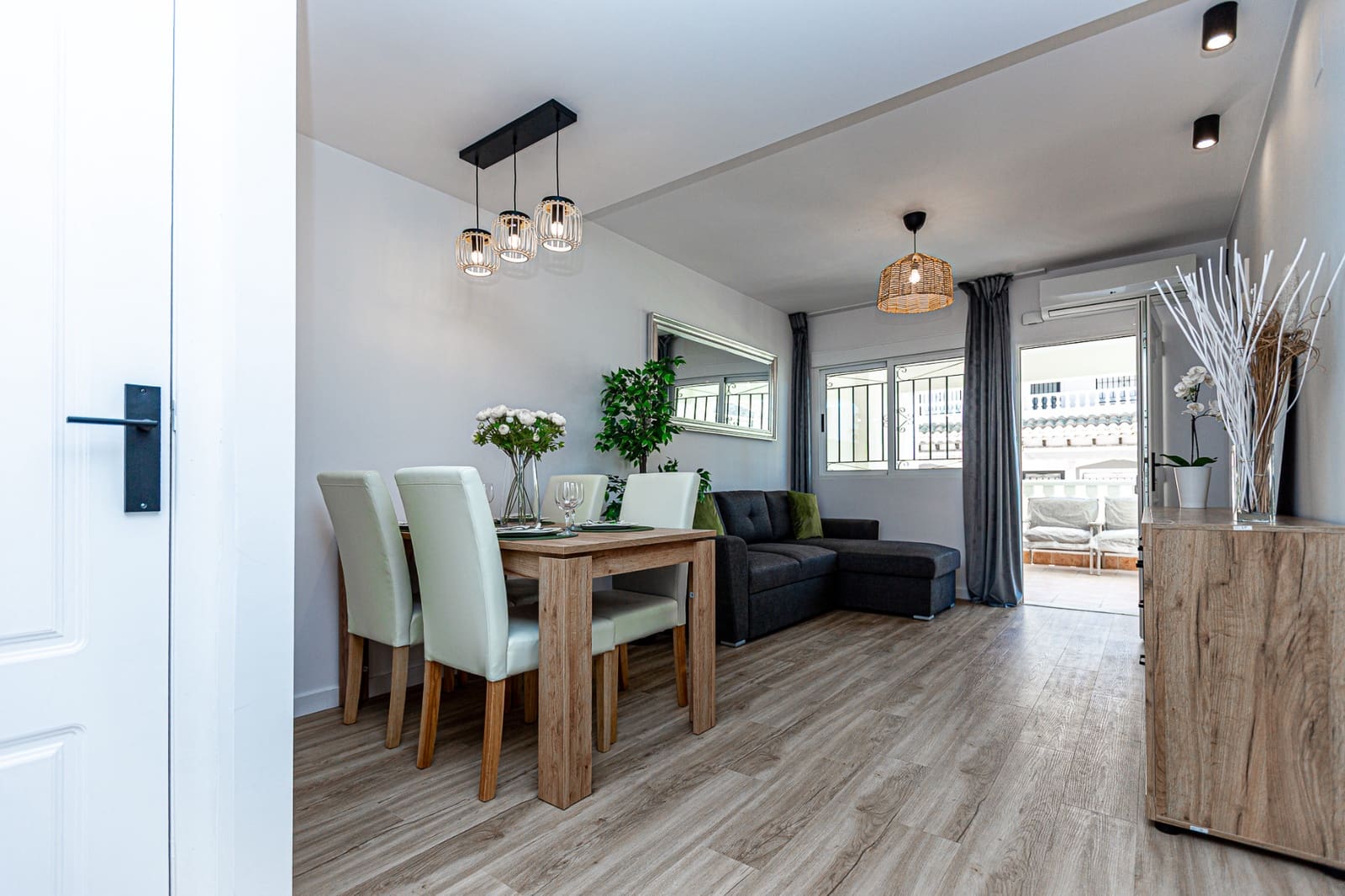 3 makuuhuone Omakotitalo myytävänä paikassa Los Altos mukana uima-altaan - 279 000 € (Ref: 9816447)