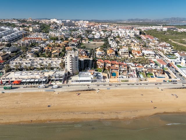 5 soverom Villa til salgs i Cañada del Molino, Torrevieja med svømmebasseng - € 1 170 000 (Ref: 9816449)