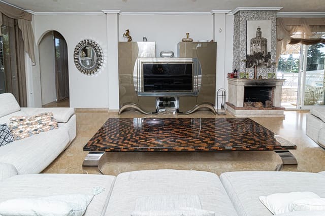 5 soverom Villa til salgs i Cañada del Molino, Torrevieja med svømmebasseng - € 1 170 000 (Ref: 9816449)