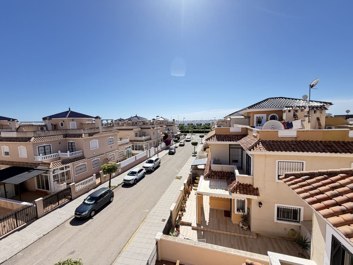 3 soveværelse Byhus til salg i Torre de la Horadada - € 210.000 (Ref: 9830204)
