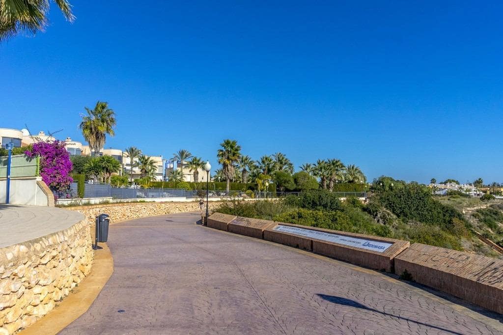 3 bedroom Townhouse for sale in Cabo Roig with pool - € 319,900 (Ref: 9834863)