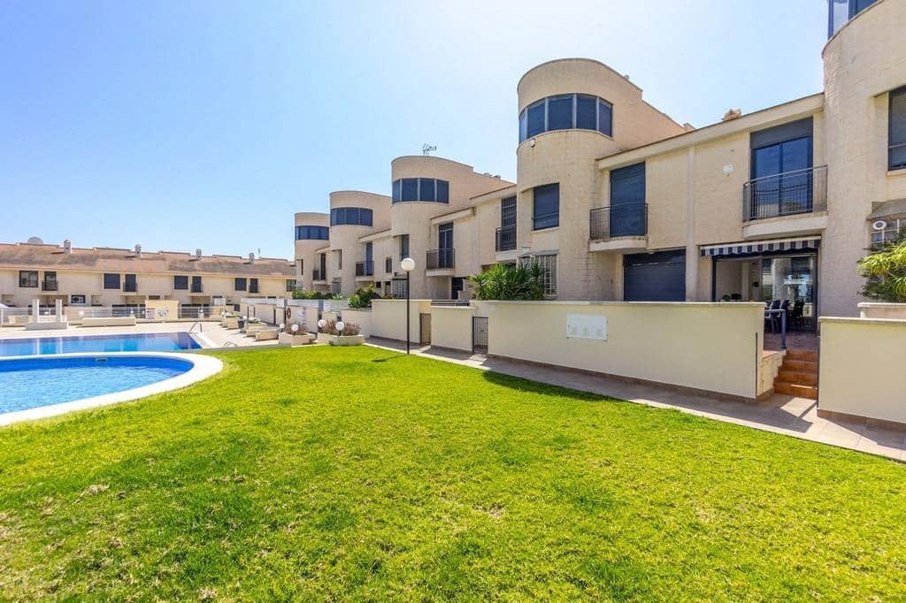 3 bedroom Townhouse for sale in Cabo Roig with pool - € 319,900 (Ref: 9834863)