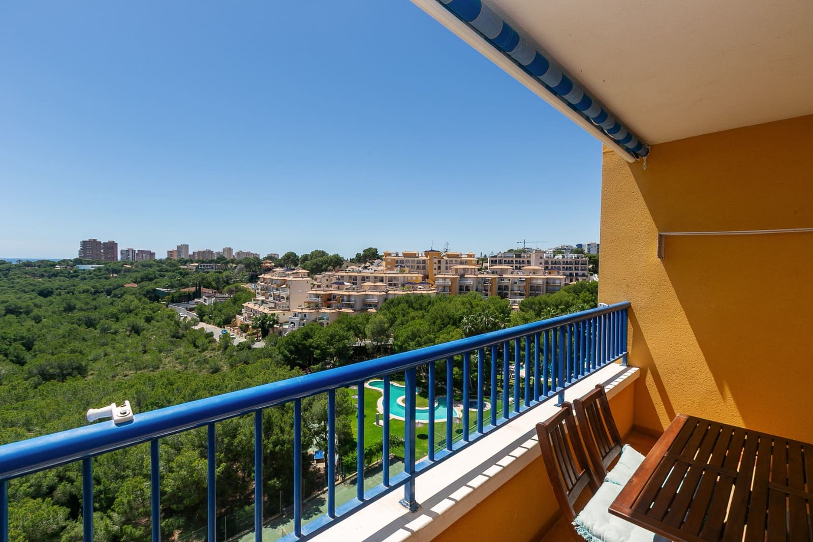 2 soveværelse Lejlighed til salg i Dehesa de Campoamor med swimmingpool - € 220.000 (Ref: 9841968)