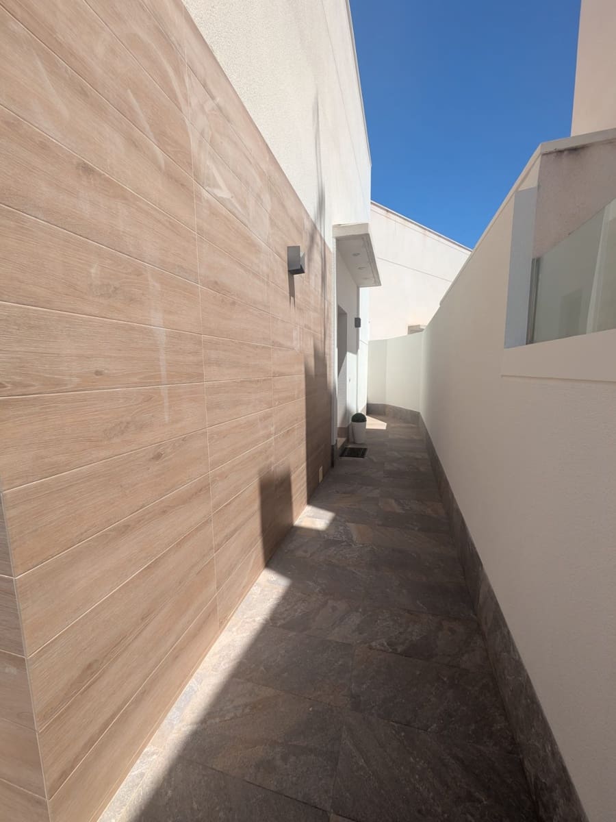 3 bedroom Villa for sale in San Pedro del Pinatar with pool garage - € 439,000 (Ref: 9844695)