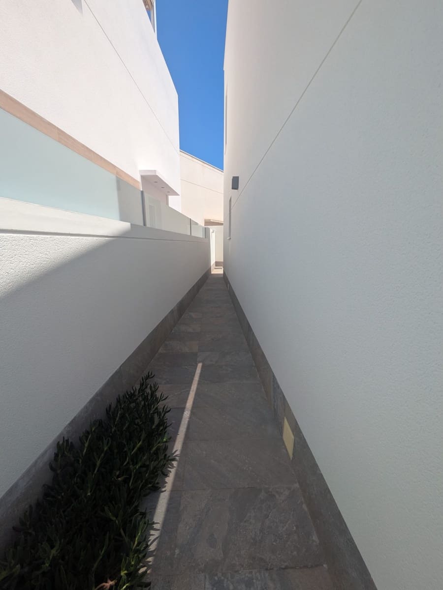 3 bedroom Villa for sale in San Pedro del Pinatar with pool garage - € 439,000 (Ref: 9844695)