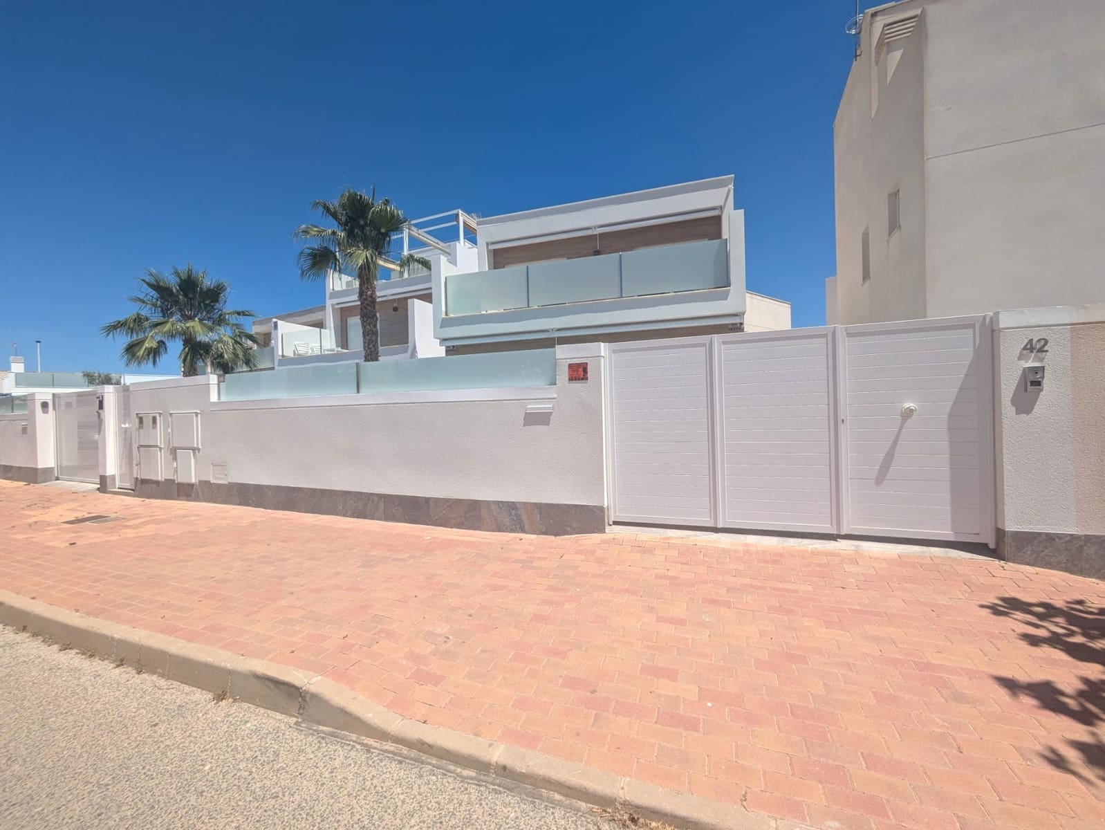 3 bedroom Villa for sale in San Pedro del Pinatar with pool garage - € 439,000 (Ref: 9844695)