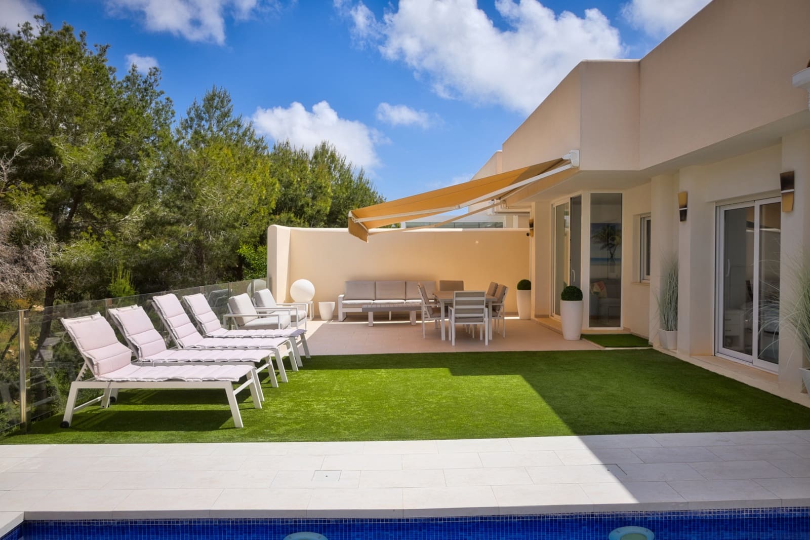 4 slaapkamer Villa te koop in Orihuela Costa met zwembad - € 375.000 (Ref: 9863683)