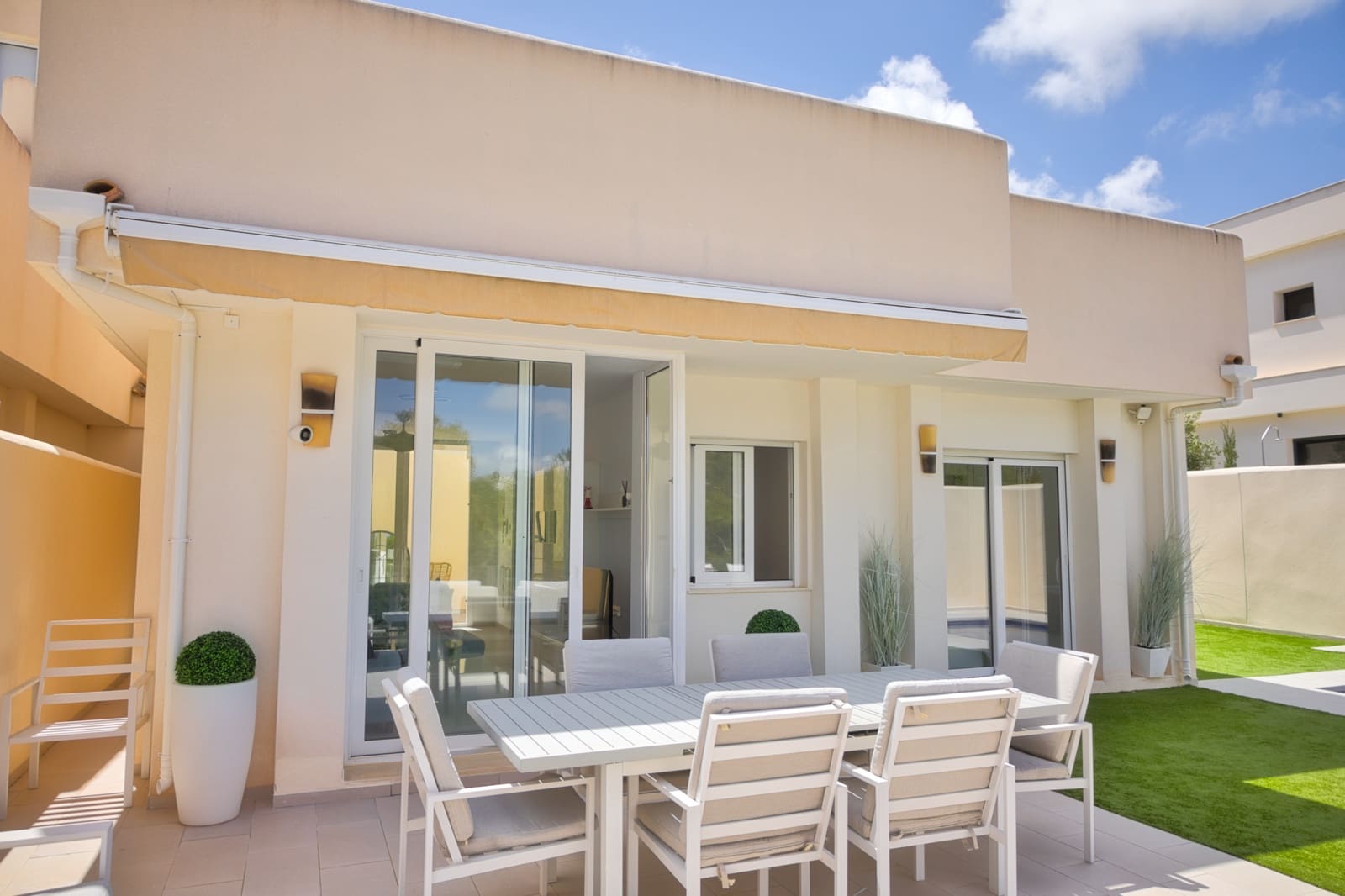 4 slaapkamer Villa te koop in Orihuela Costa met zwembad - € 375.000 (Ref: 9863683)